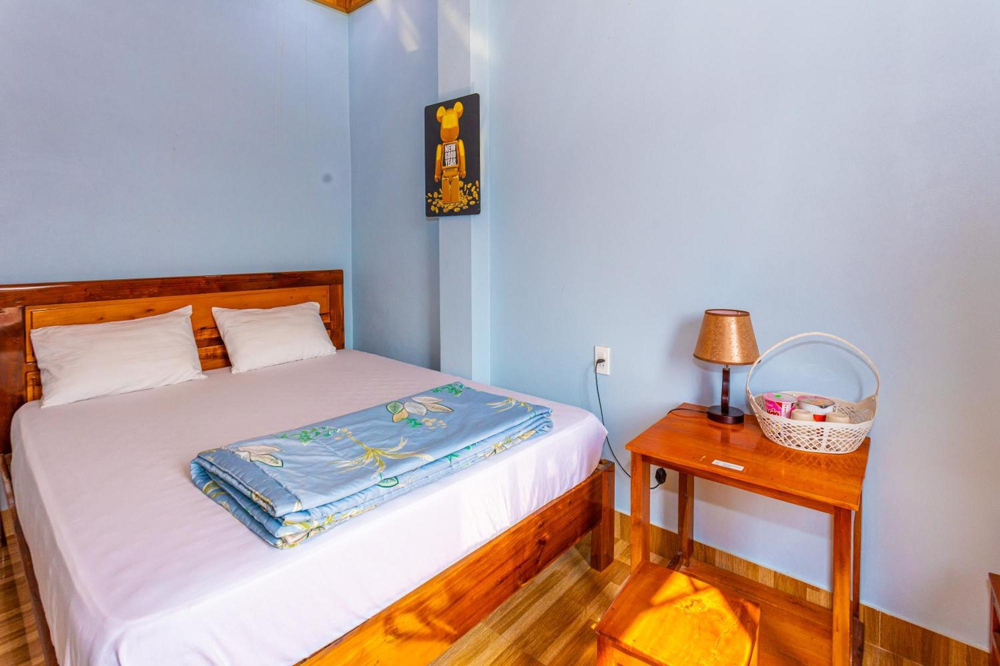Son River Homestay Фонг Нха Екстериор снимка