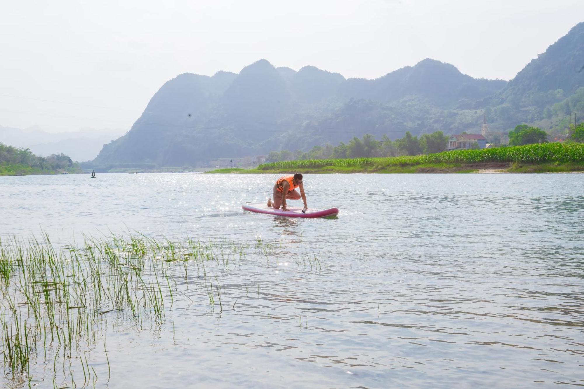 Son River Homestay Фонг Нха Екстериор снимка