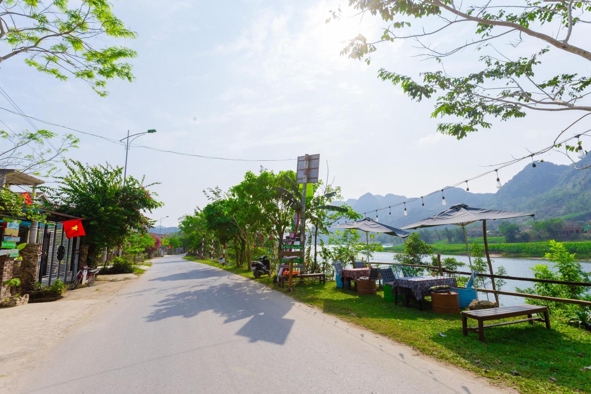 Son River Homestay Фонг Нха Екстериор снимка