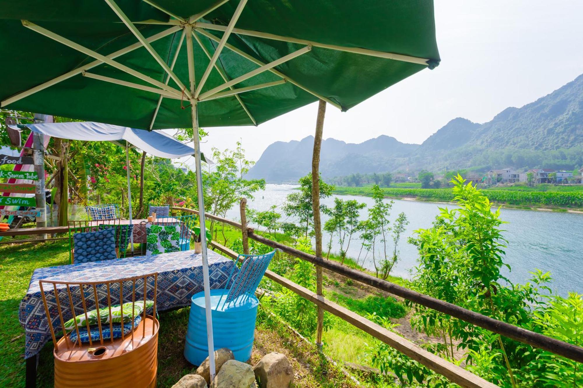 Son River Homestay Фонг Нха Екстериор снимка