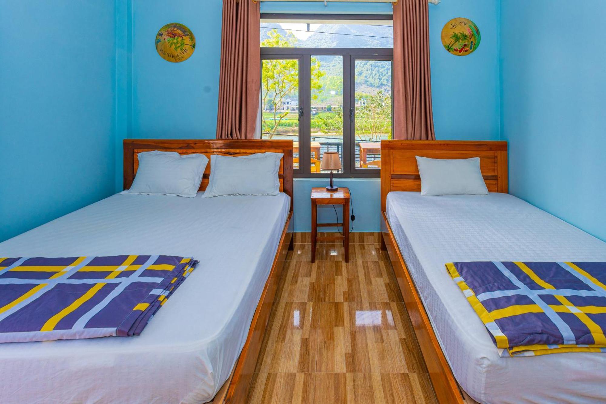 Son River Homestay Фонг Нха Екстериор снимка