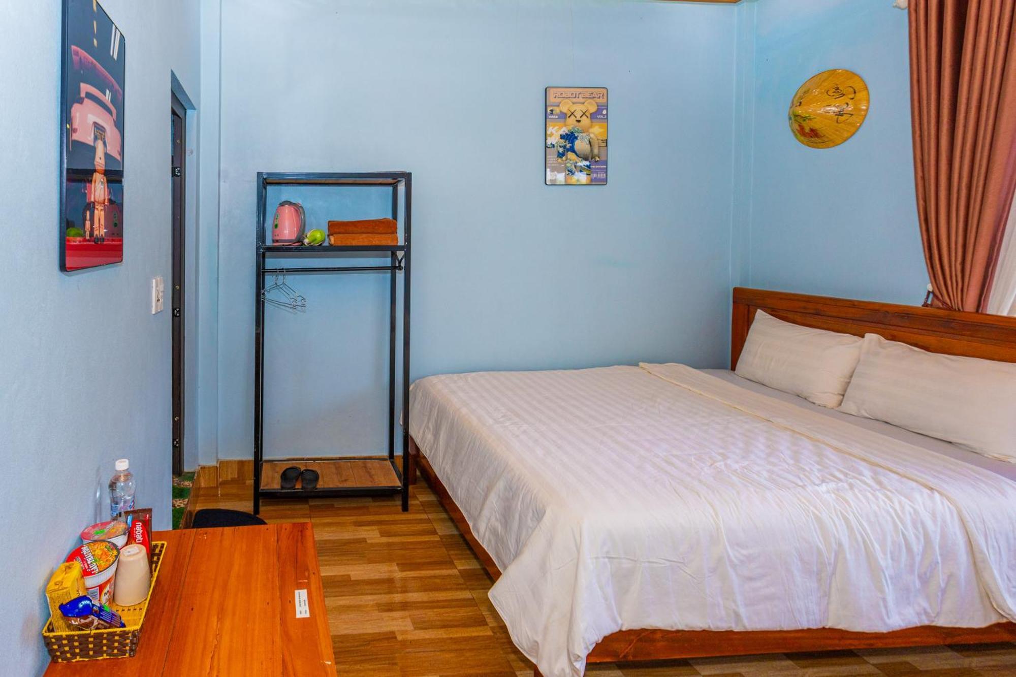 Son River Homestay Фонг Нха Екстериор снимка