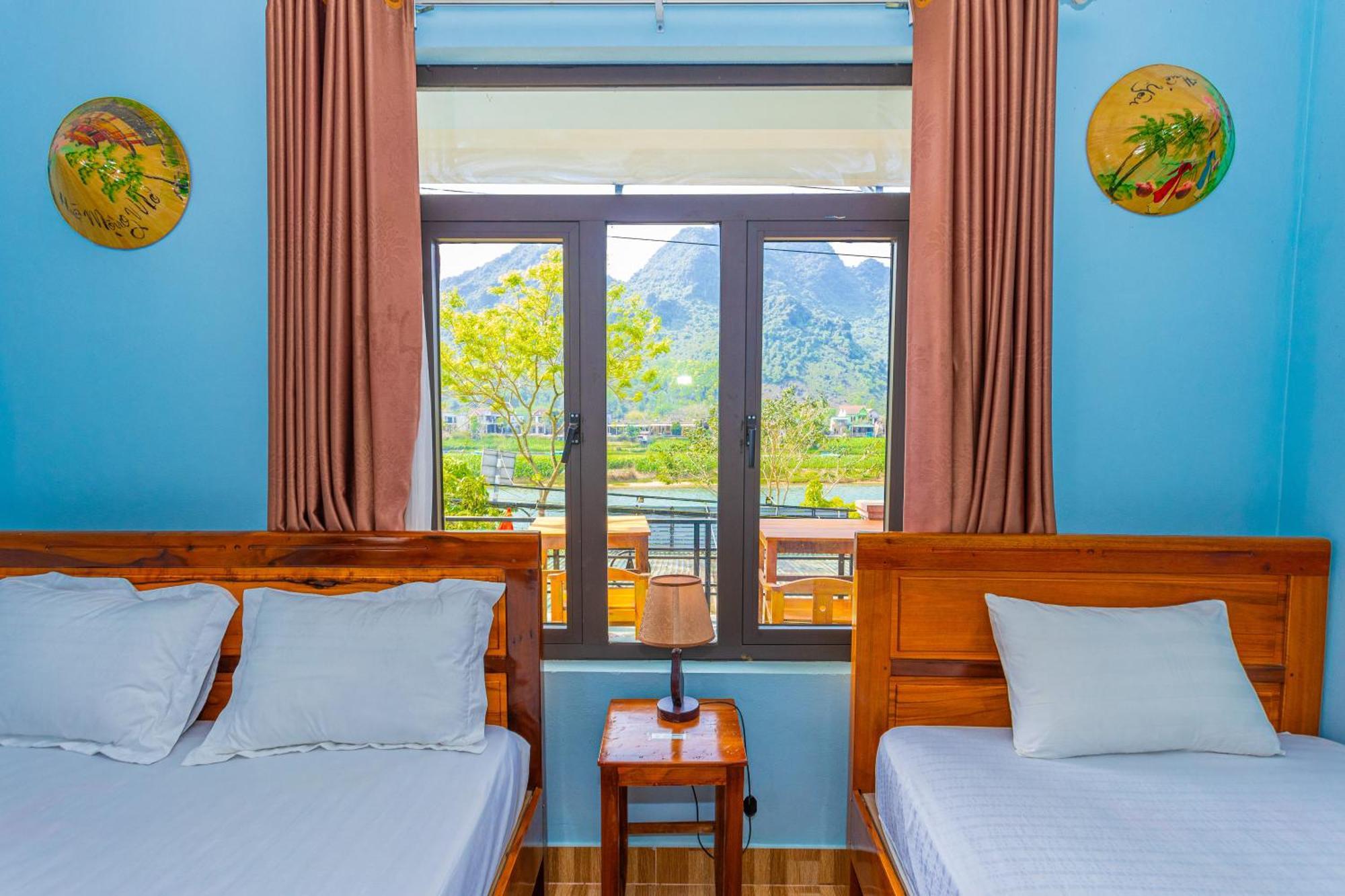 Son River Homestay Фонг Нха Екстериор снимка