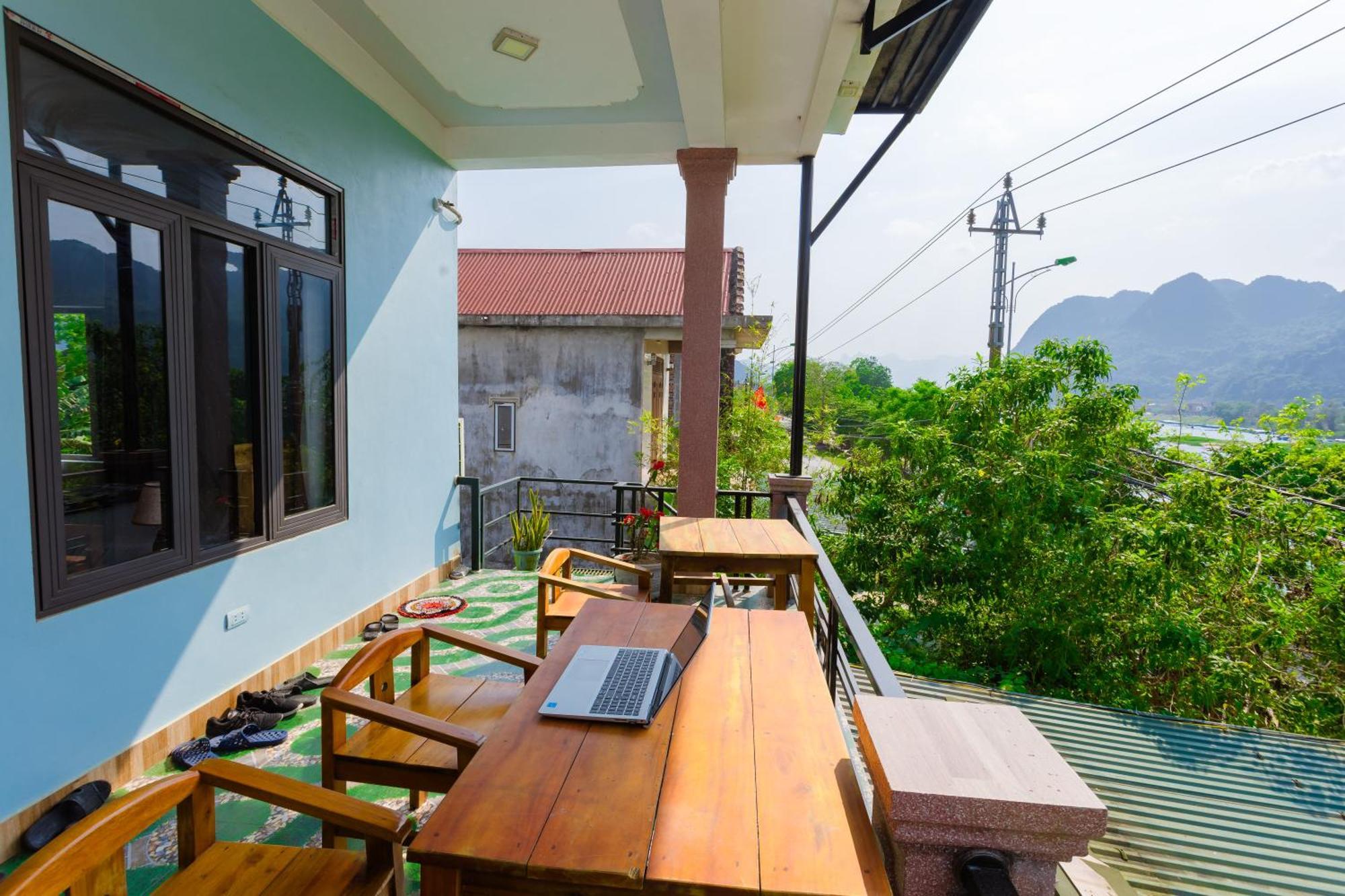 Son River Homestay Фонг Нха Екстериор снимка